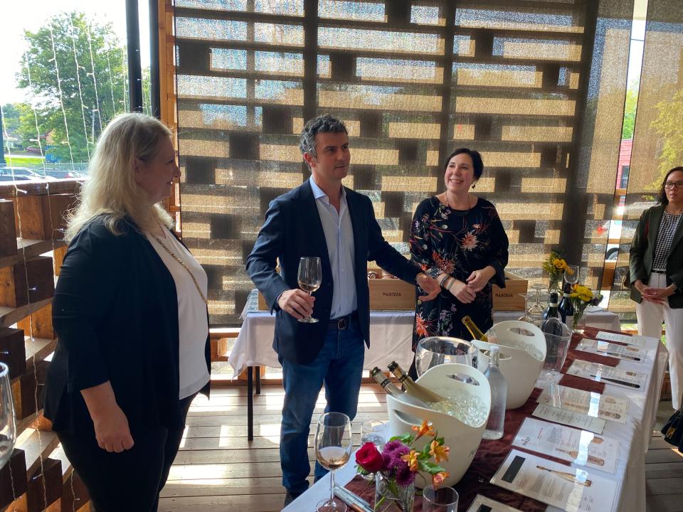 Alessandro Pasqua, VP North America of Pasqua winery in Italy, addresses guests at a wine event at Bari Ristorante e Enoteca.