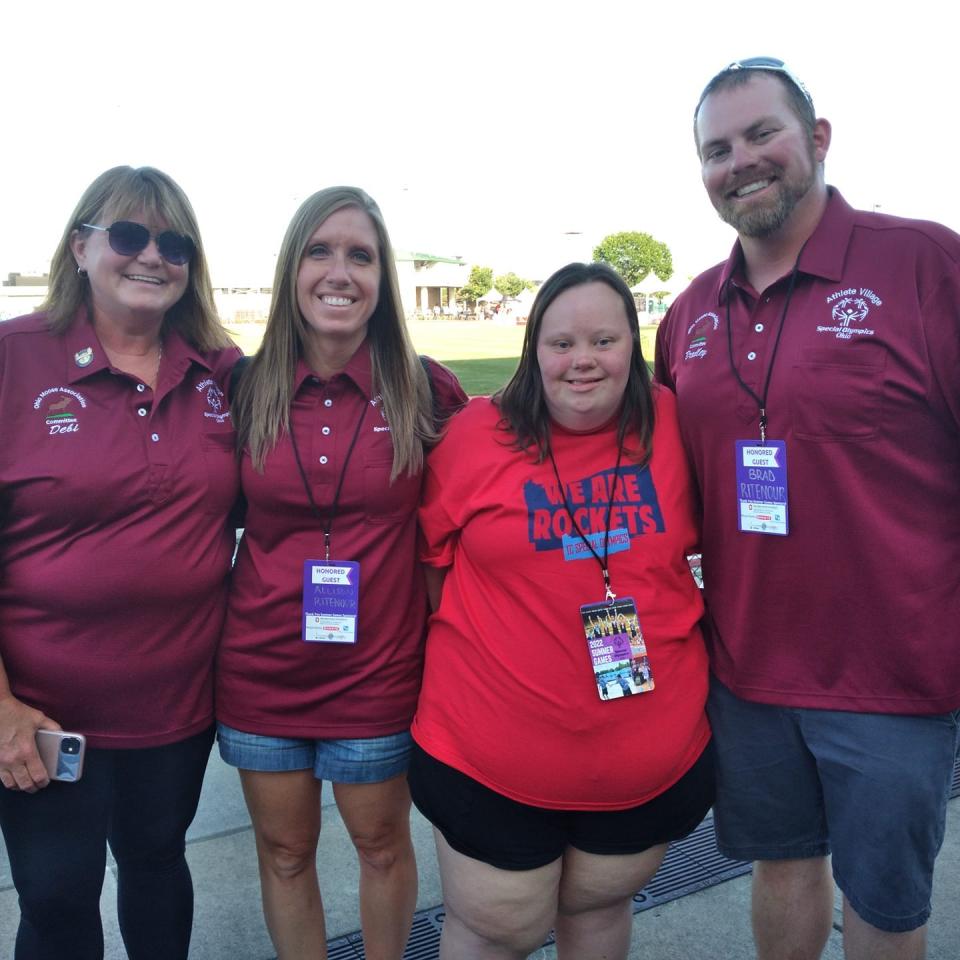 Athlete Chelsea Lefler catches up with members of the Dover Moose Family Center 707.