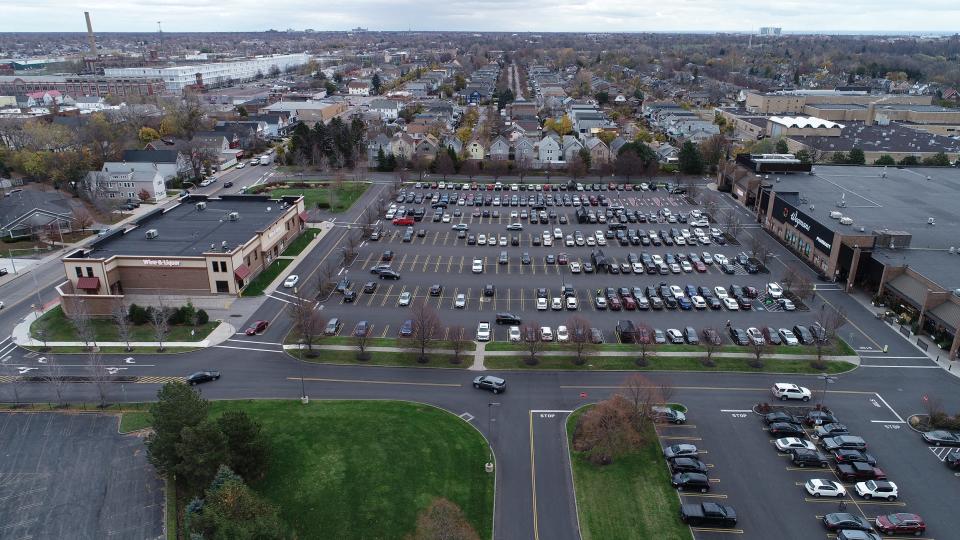 Wegmans on Amherst Street in Buffalo is close to NY 198, also known as the Scajaquada Expressway. Amherst St. Wine & Liquor shares a parking lot with Wegmans and is affiliated with Wegmans, with Nicole Wegman being one of the owners of the liquor store.