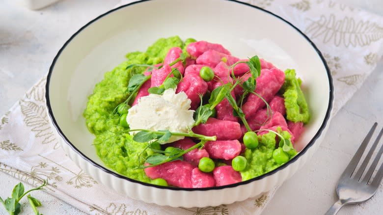 gnocchi pasta with pureed pea sauce