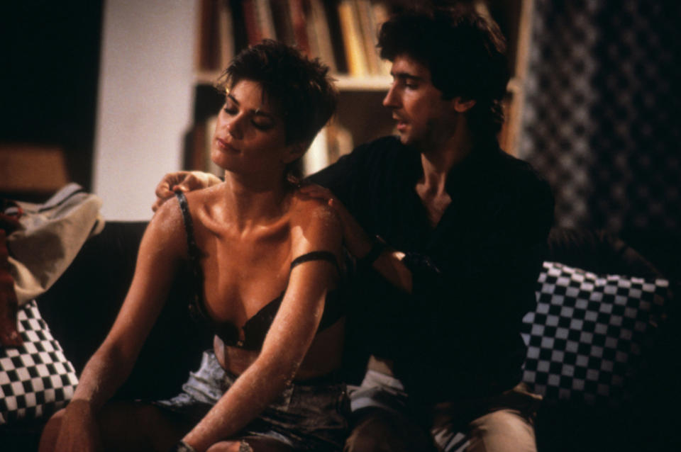 AFTER HOURS, from left: Linda Fiorentino, Griffin Dunne, 1985. © Warner Brothers /courtesy Everett Collection