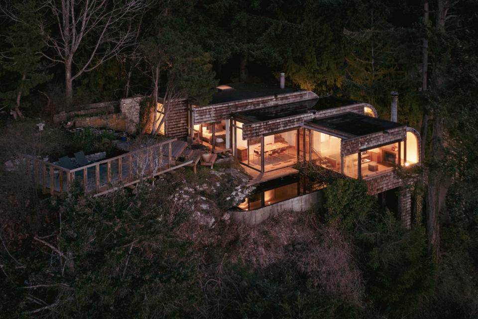 Listed for the first time since it was built in 1979, the cliffside home of architect Barry Downs is located in a waterfront area that is at risk of redevelopment.
