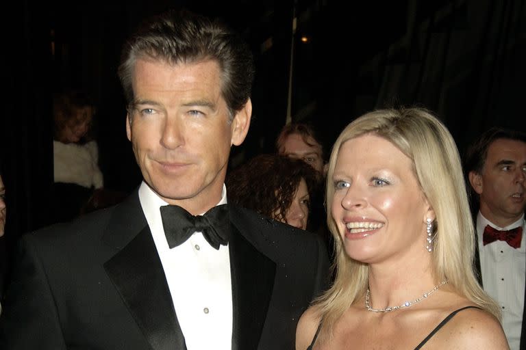 Pierce y su hija Charlotte en una fiesta de los premios BAFTA, en el año 2006