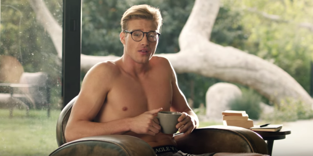 Don't believe the latest viral videos about American Eagle's male models