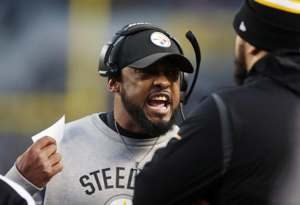 Dec 25, 2016; Pittsburgh, PA, USA; Pittsburgh Steelers head coach Mike Tomlin reacts on the sidelines against the Baltimore Ravens during the first quarter at Heinz Field. Mandatory Credit: Charles LeClaire-USA TODAY Sports