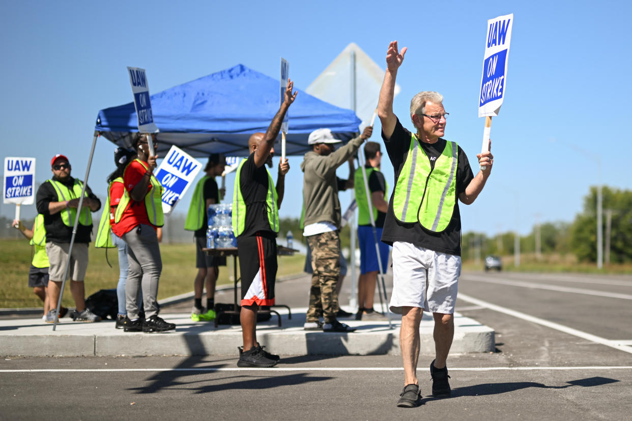 Striking General Motors workers with UAW Local 2250 Union picket outside the automaker's Wentzville asssembly plant on September 15, 2023, in Wentzville, Missouri.  / Credit: Michael B. Thomas / Getty Images