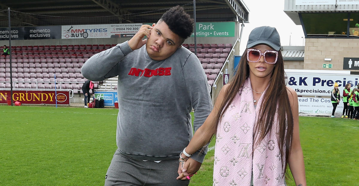 Katie Price Reveals Shes Putting Son Harvey Into Care 6979