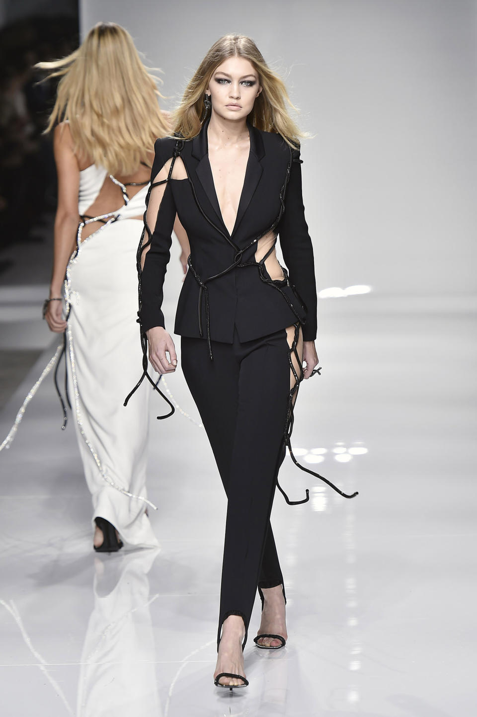 Atelier Versace - Spring Summer 2016 Runway - Paris Haute Couture Fashion Week