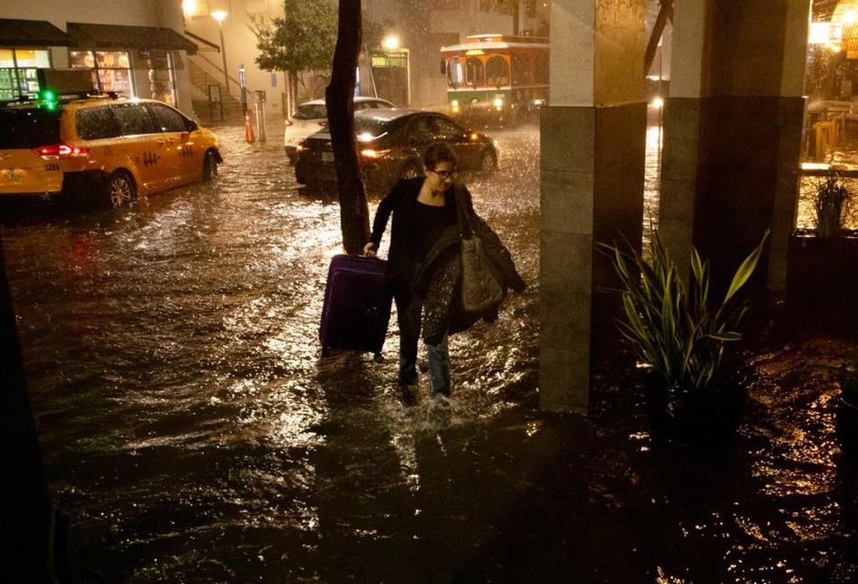 Mariana N. returned from an out-of-town medical conference back to her apartment, Camden Brickell, to find flooding creeping into the building on Wednesday, Nov. 15, 2023. Ashley Miznazi/amiznazi@miamiherald.com