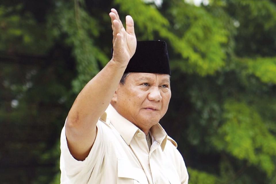 印尼於2月14日舉辦選舉，該國中央選舉委員會20日公布計票結果，顯示普拉伯沃與其副手吉布蘭以58.59％壓倒性得票率勝選，當選下屆印尼正副總統。（美聯社）