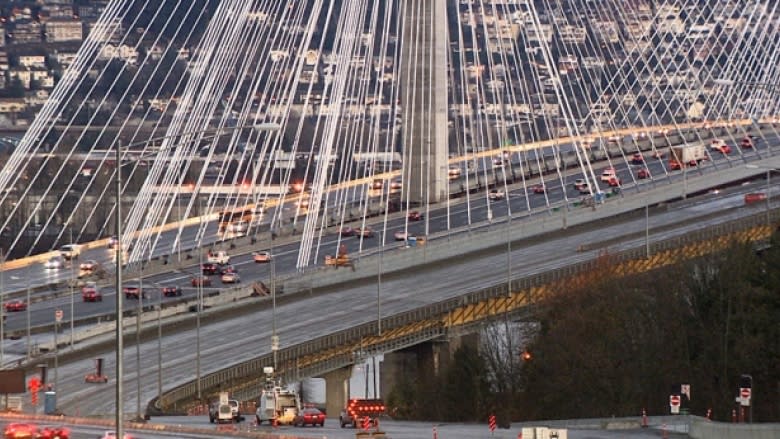 Over 100 insurance brokers investigated for bridge toll avoidance scheme