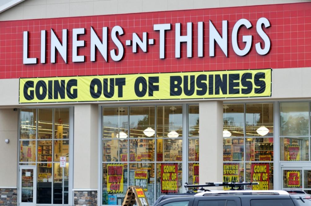 Best '90s Stores  Clothing, Book, and Movie Stores That Closed