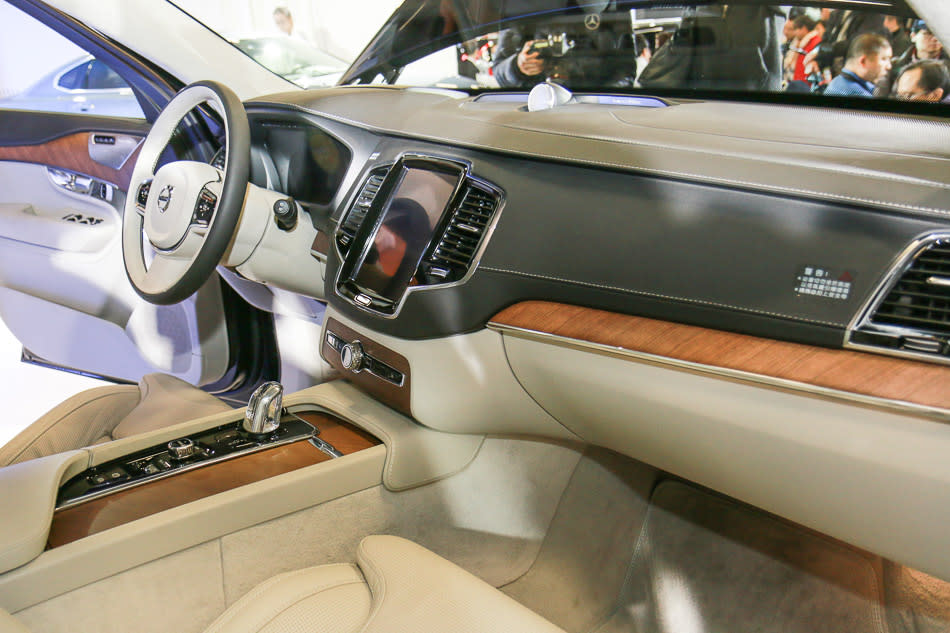 難以想像的奢華！真正超越雙 B 的頂級 SUV 重砲！Volvo XC90 T8 Excellence 470萬正式發表！