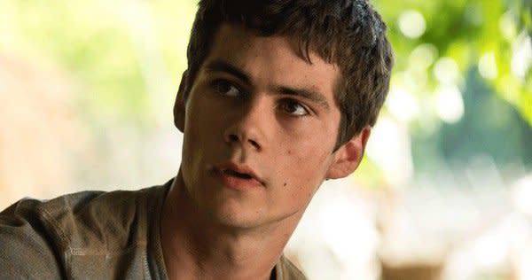 Dylan O'Brien completa 25 anos nesta sexta (26). Ele nasceu na cidade de Nova York, filho de pais já envolvidos com o mundo do entretenimento: sua mãe foi atriz e professora de teatro, enquanto o pai é operador de câmera.