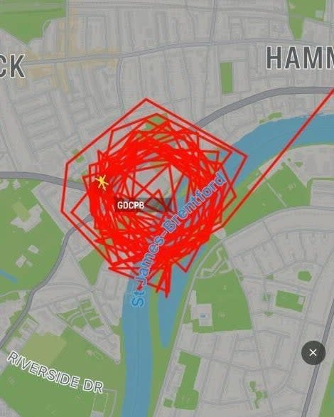 Radar map showing police activity focused around Hammersmith and Chiswick in west London (AirNav/Radar Box)