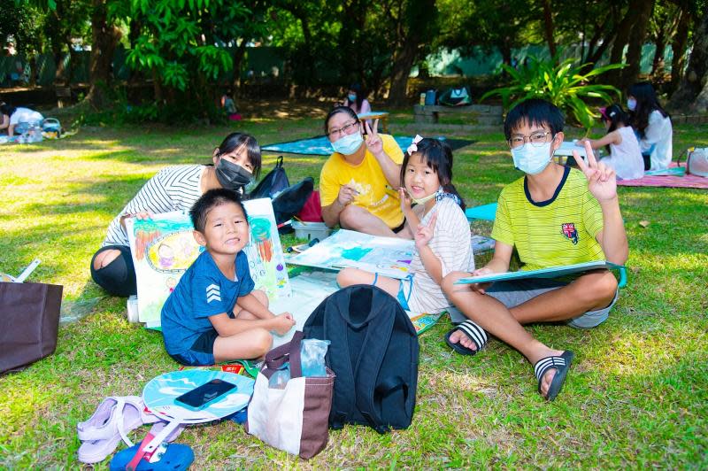 嘉義公園重現「畫都」風華　大小畫家齊聚寫生