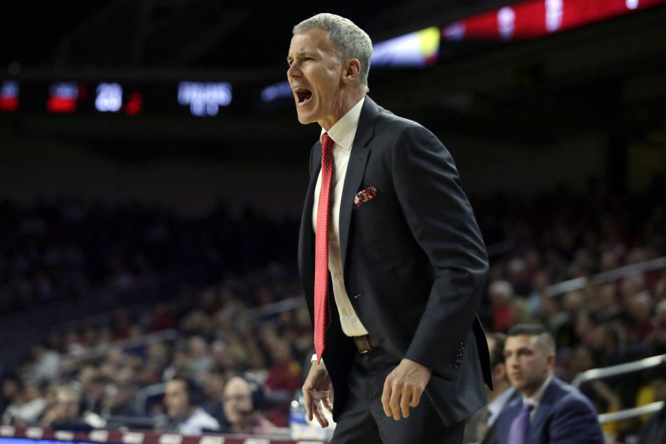 Southern California coach Andy Enfield shouts during the first half of the team's NCAA college basketball game against California in Los Angeles, Thursday, Jan. 16, 2020. (AP Photo/Alex Gallardo)