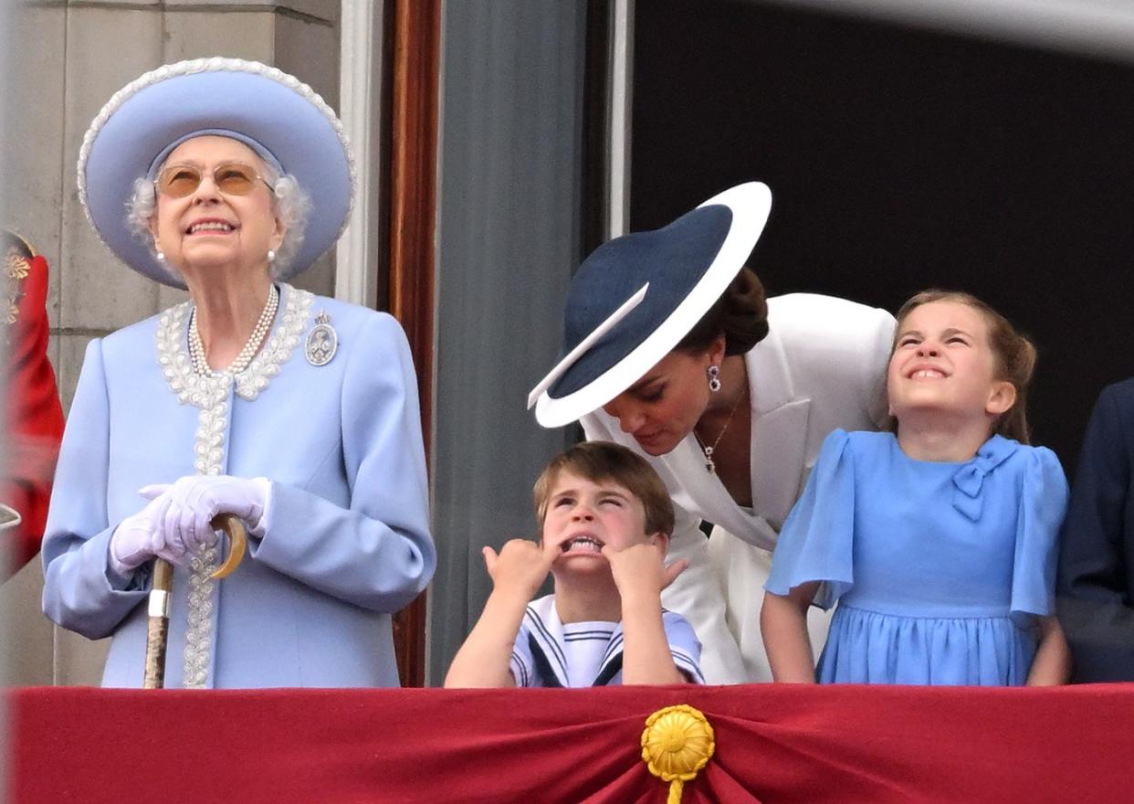 queen elizabeth ii platinum jubilee 2022 trooping the colour