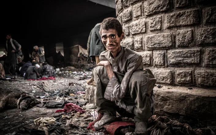 Some the estimated 1000 drug addicts at the Pul-e-Sukhta bridge, Kabul