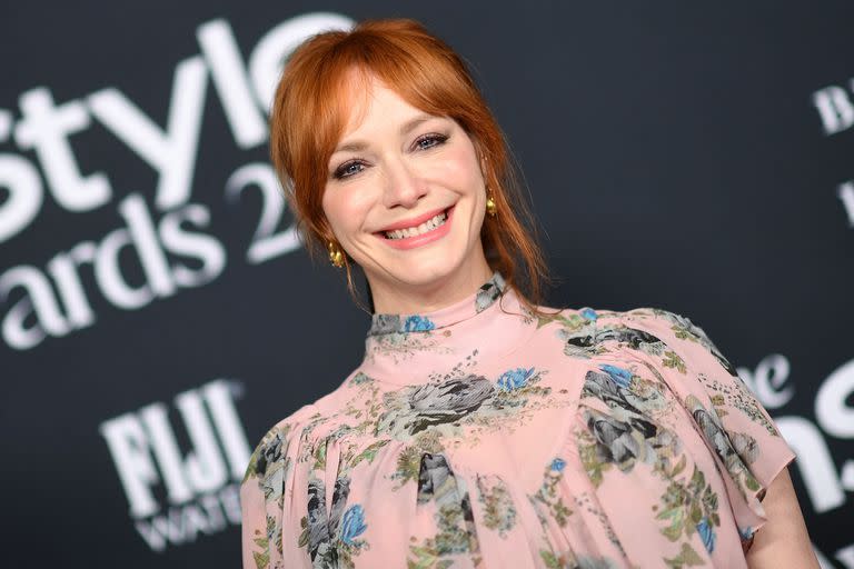 Christina Hendricks, muy primaveral en la gala que se celebró en el Getty Center de Los Ángeles