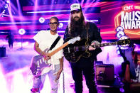 <p>H.E.R. and Chris Stapleton rock out during rehearsals for the CMT Music Awards on June 8 in Nashville. </p>