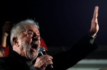 Former Brazilian President Luiz Inacio Lula da Silva gestures as he attends a protest against his conviction on corruption charges in Sao Paulo, Brazil July 20, 2017. REUTERS/Paulo Whitaker