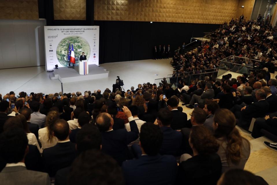 <strong>4e place (139e au niveau mondial) - CentraleSupélec. </strong>L’école d’ingénieur, dont le nouveau campus a été inauguré à Saclay (91) en 2017 par Emmanuel Macron, perd deux places en comparaison avec le classement 2018.