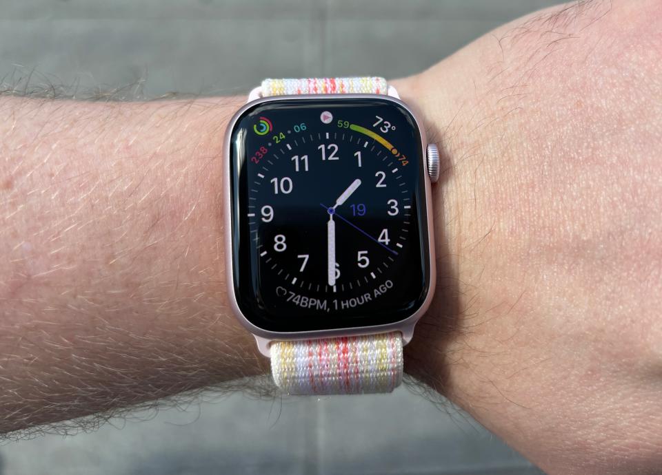 The Apple Watch Series 9 adds a number of new features including double tap, which allows you to control some apps and reply to texts with by tapping your fingers together. (Image: Howley)