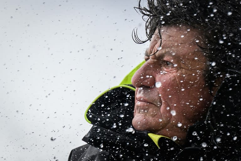 Le skipper Jean Le Cam à bord de son Imoca Tout commence en Finistère-Armor Lux au large de Port-La-Forêt le 15 avril 2024 (LOIC VENANCE)