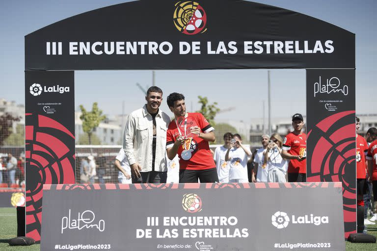 Premios Platino 2023: del reencuentro en la cancha de dos recordados exfutbolistas argentinos a la decepción de Benjamín Vicuña