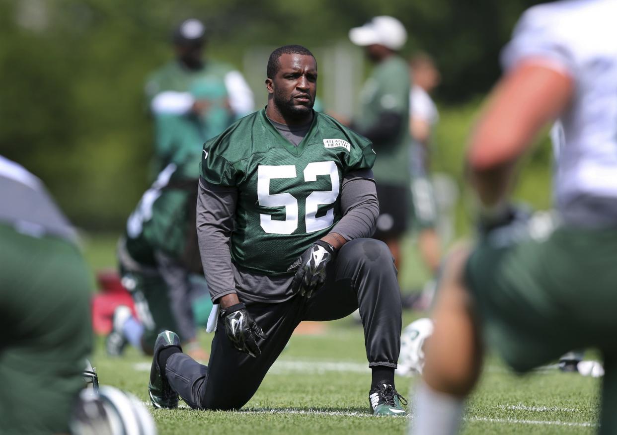 The New York Jets released linebacker David Harris after 10 years with the team. (AP)