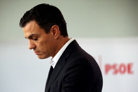 Spain's Socialist party (PSOE) leader Pedro Sanchez reacts as he addresses the media at his party's headquarters in Madrid, Spain, September 30, 2016. REUTERS/Susana Vera/File Photo