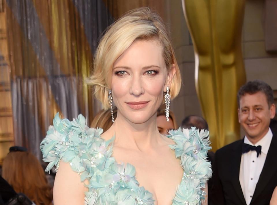 Cate Blanchett wechselte für die Rolle in „Thor 3“ von ihren blonden zu schwarzen Haaren. (Bild: AP Photo)