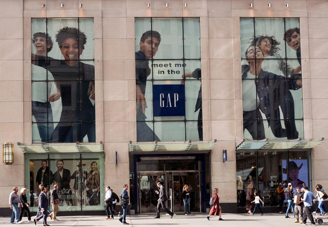 Tommy Hilfiger joins Calvin Klein, Lord & Taylor, and Gap in closing a  major flagship store in New York