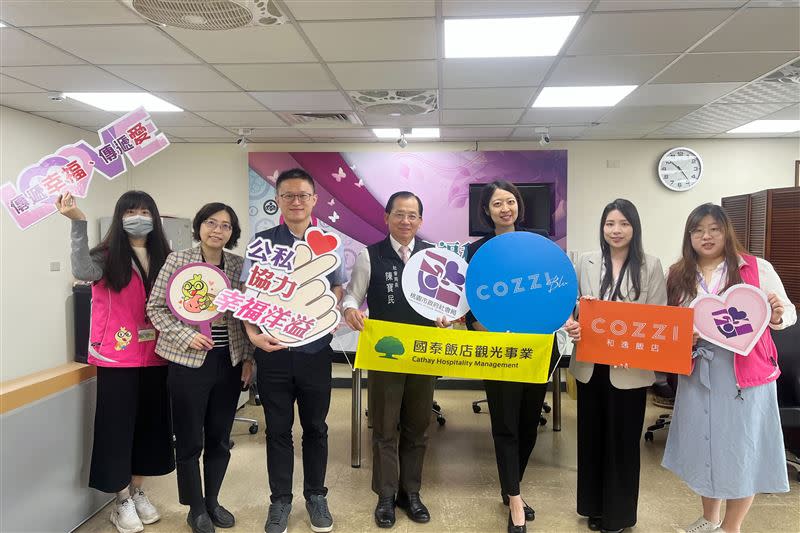 「和逸飯店‧台北民生館、和逸飯店‧台北忠孝館及慕軒飯店」齊做公益，捐贈飯店資產予桃園社會局及教育局。（圖／飯店業者提供）