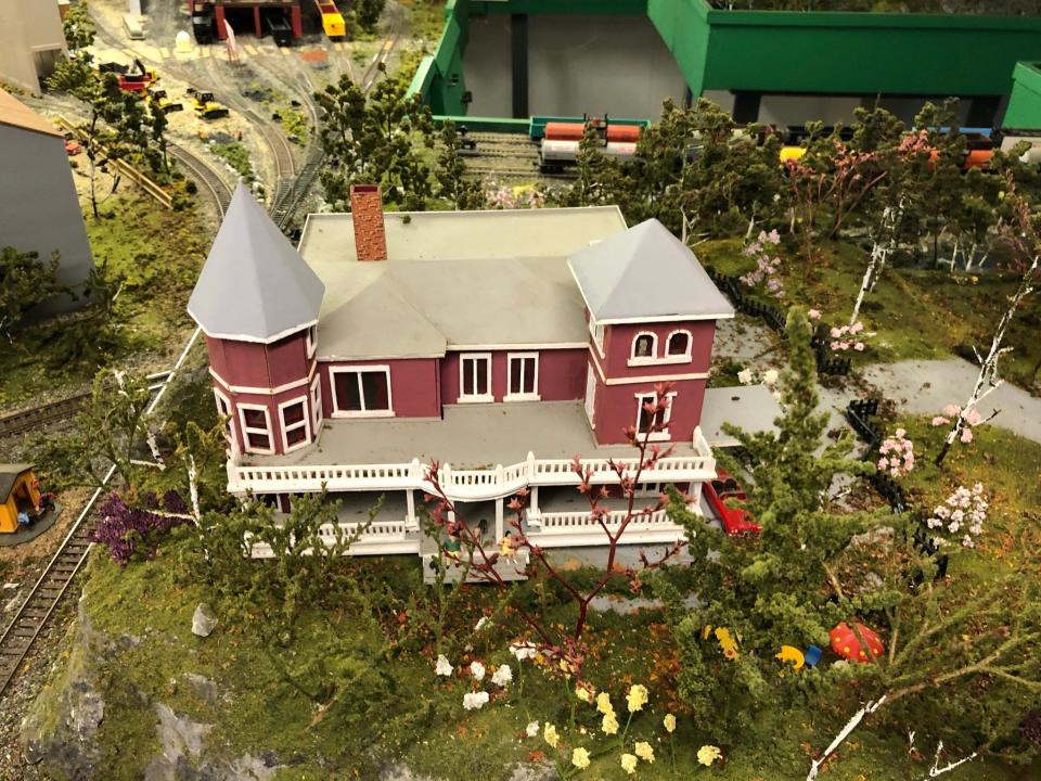 Best-selling Author Steven King provided the designs of his Victorian home in Bangor to the Beal’s to recreate the home in their model railroad layout.