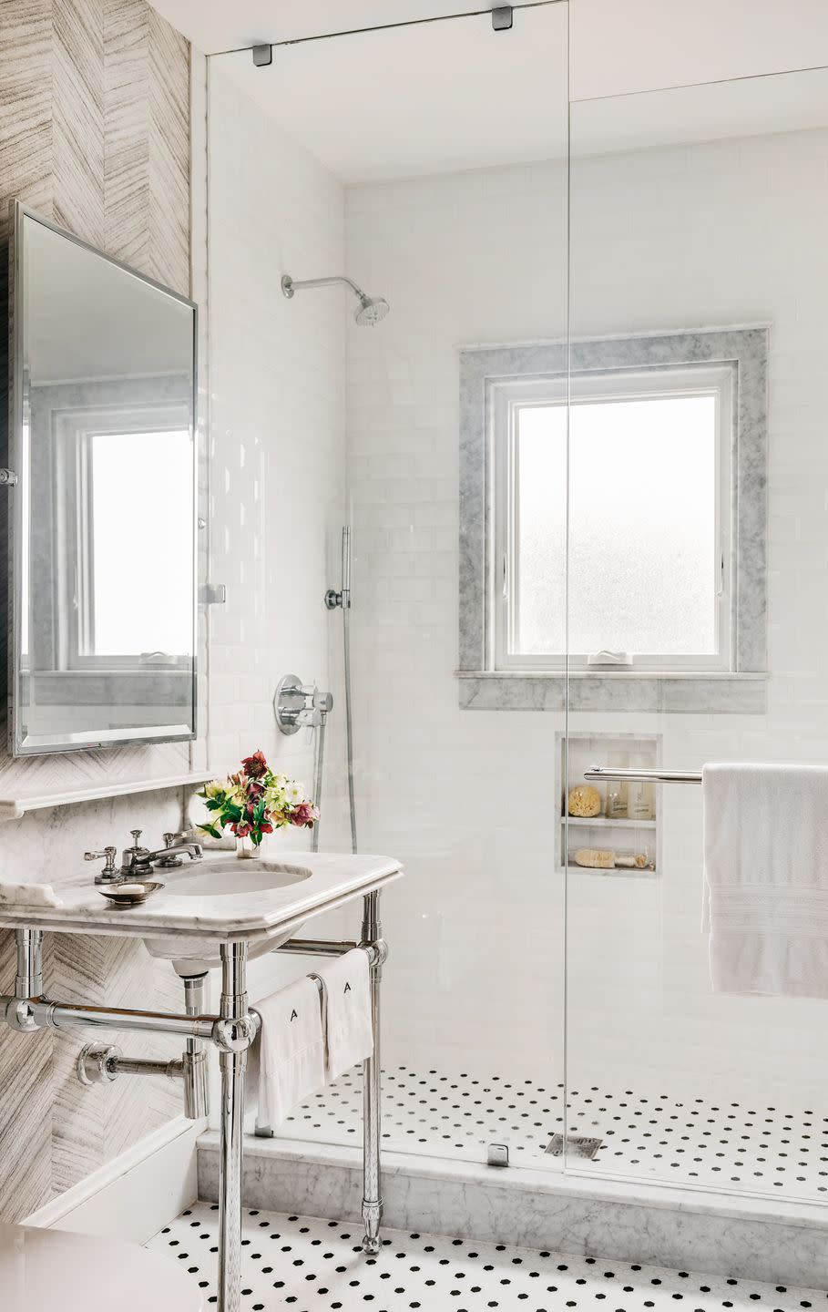 antonio martins house main bathroom