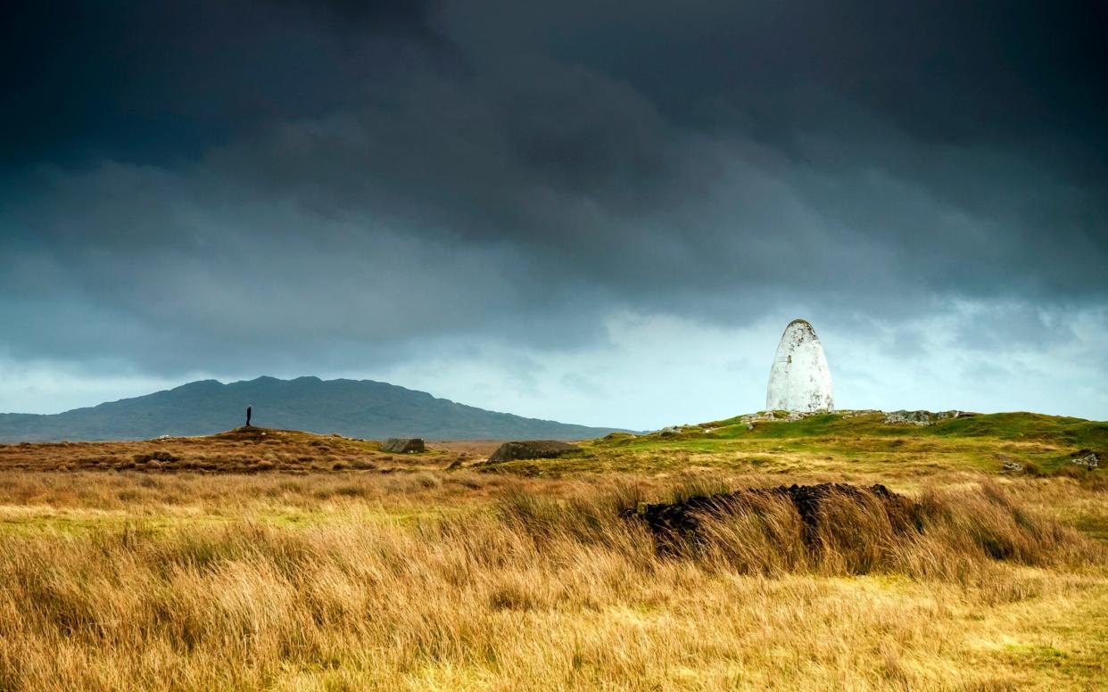 An installation in Galway county marks the spot where Alcock and Brown landed - espy3008