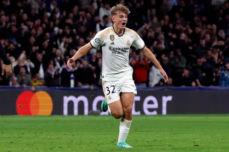 Nico Paz ingresó a los 20 minutos del segundo tiempo ante Napoli y marcó el tercer gol de Real Madrid.