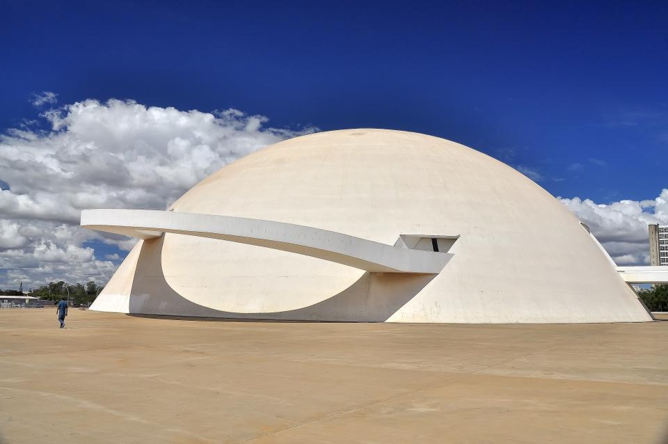 Outside of the iconic Museu Nacional da República.