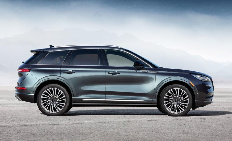 View Photos of the All-New 2020 Lincoln Corsair