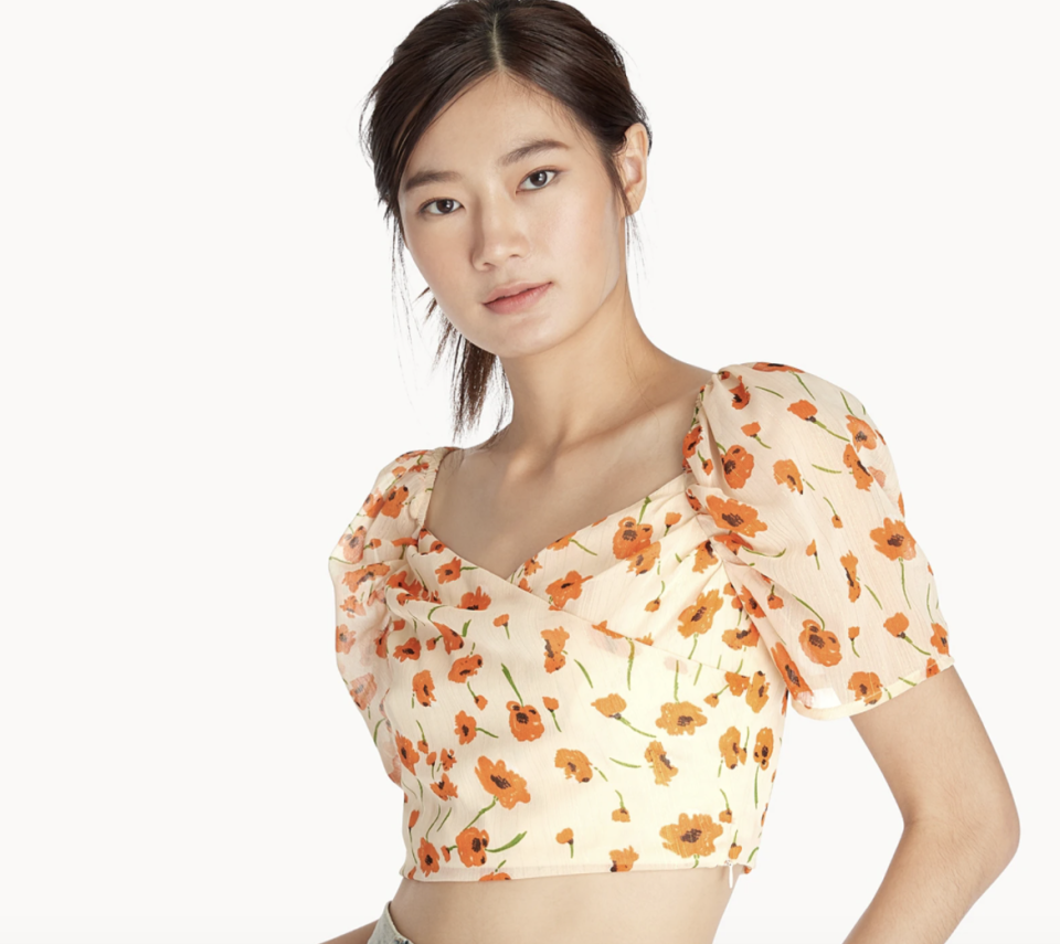 Floral Puffed Sleeve Crop Top. (PHOTO: Pomelo)