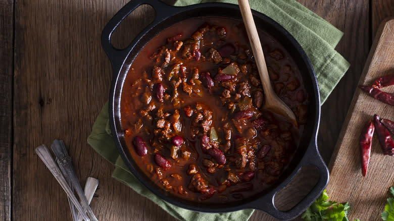 Chili con carne in a big pot