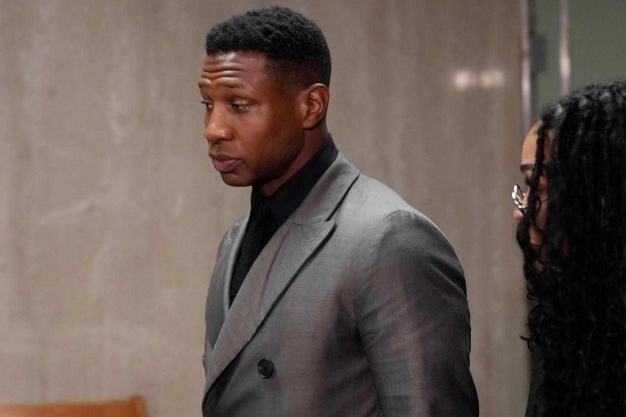 Jonathan Majors leaves a courtroom in New York, Dec. 18, 2023 (Copyright 2023 The Associated Press. All rights reserved.)