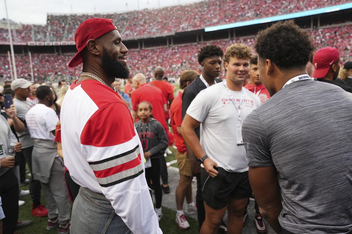 Ohio State basketball: Did Chris Holtmann hint at landing Bronny