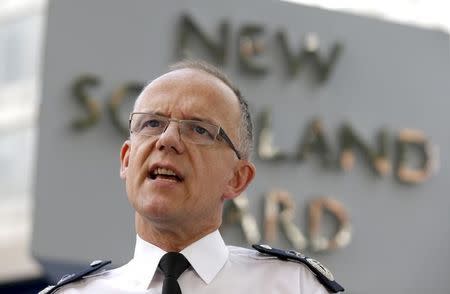 Assistant Commissioner of the Metropolitan Police, Mark Rowley answers journalists questions after reading a statement regarding the latest security arrangements in Britain following the attacks in Tunisia and France, outside the New Scotland Yard in London, June 27, 2015. REUTERS/Peter Nicholls/Files