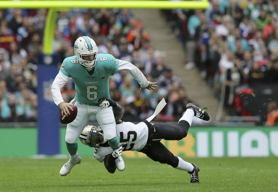 Jay Cutler and the Miami offense struggled against the New Orleans Saints on Sunday. (AP)