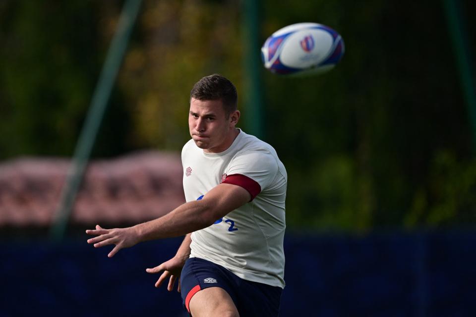 England's full-back Freddie Steward takes part in the captain's run training session (AFP via Getty Images)