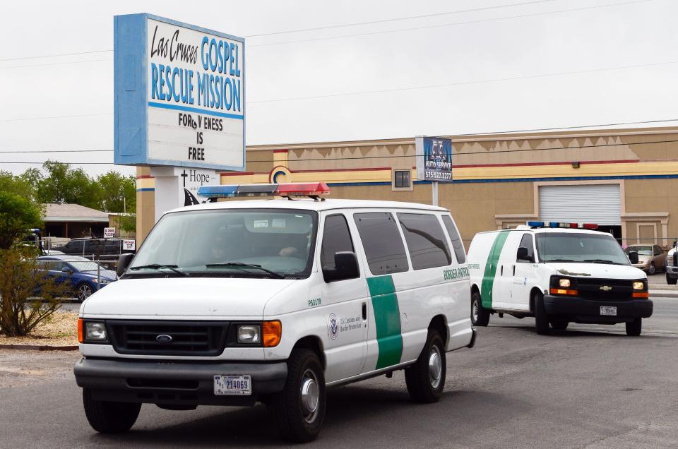 The Border Patrol dropped off 70 migrants at a Las Cruces homeless shelter on Friday because of shortages of space in government detention centers.