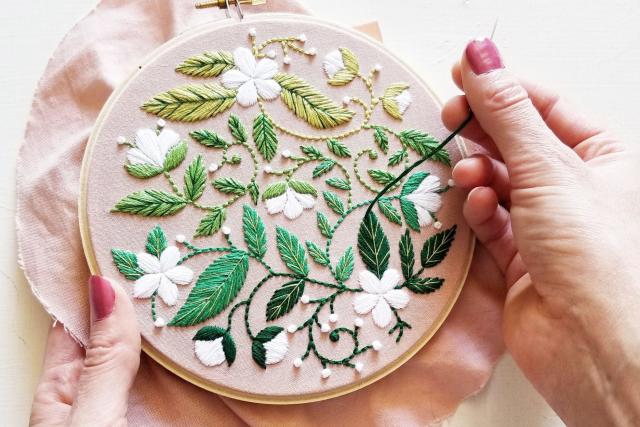 Holding Flowers Embroidery Kit for Beginner, Modern Floral